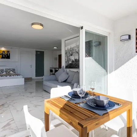 Home2book Bright Ocean View شقة *