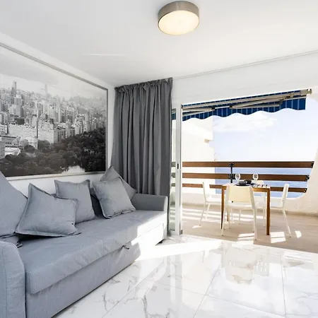 Home2book Bright Ocean View شقة