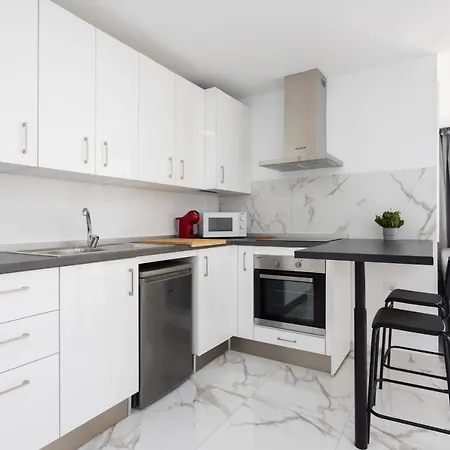 Home2book Bright Ocean View شقة *